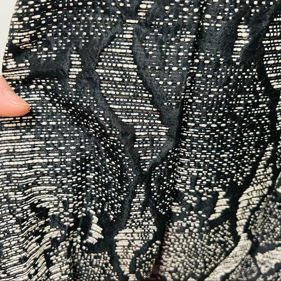 Banana Republic Heritage Collection V-Neck Dress 
Size O Metallic - Picture 4 of 7